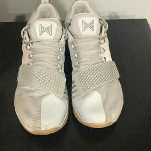 Nike Paul George basketball shoes. Size 8.5